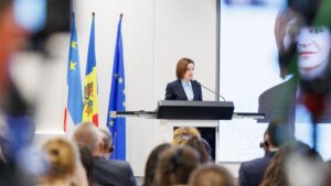 Opoziția din Republica Moldova inițiază procedura de suspendare a Maiei Sandu