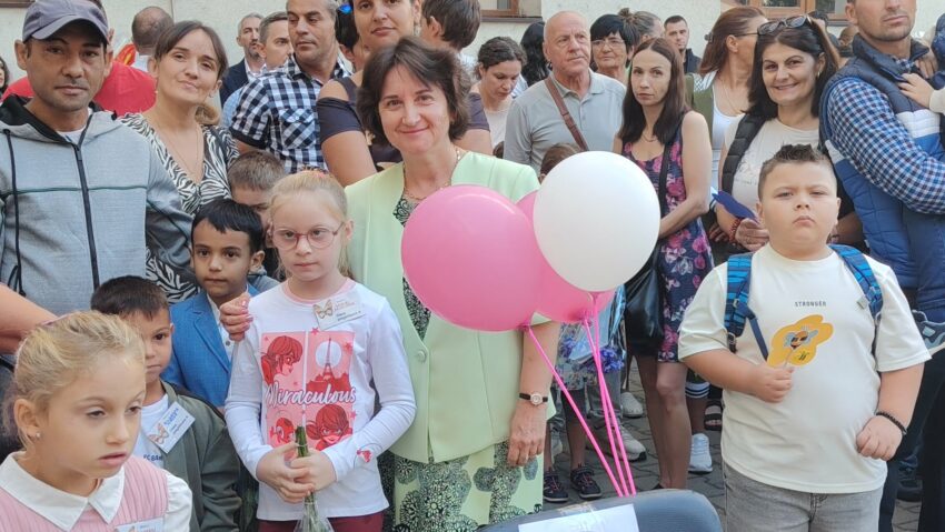 149 de ani de școală la „Bastilia” din Reșița. Elevii s-au întors în bănci cu emoții și planuri pentru noul an școlar