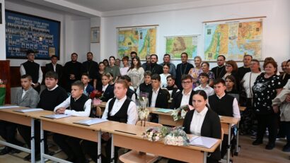 Noul an școlar la Seminarul Teologic din Caransebeș a început cu rugăciune și binecuvântare