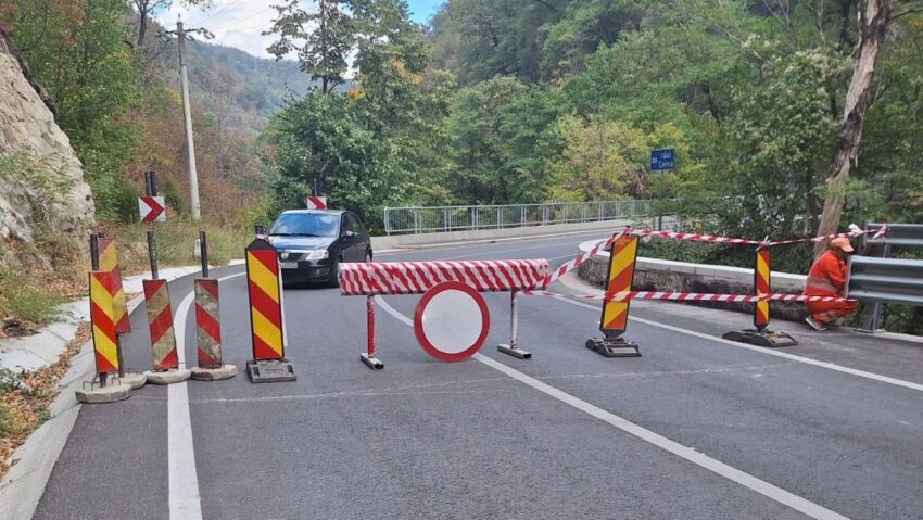 DN 67D, închis din nou la Băile Herculane din cauza incendiului din Domogled