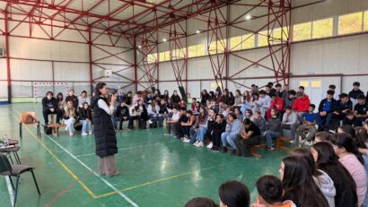 Tinerii din Reșița sunt invitați să spună ce le lipsește și ce își doresc de la oraș