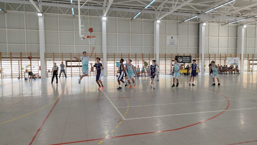 Baschet, juniori U16: ACS Ciocan Cristina, victorie clară contra lui FC Argeş