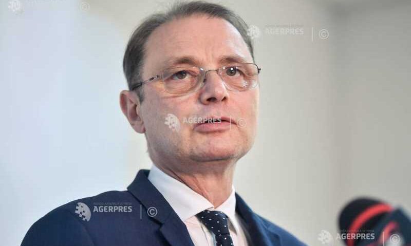 Luca Niculescu continuă luni negocierile pentru formarea Guvernului