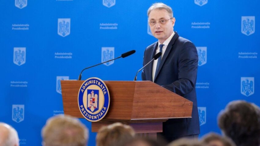 Luca Niculescu începe consultările pentru formarea Guvernului
