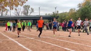 Speranţele atletismului românesc au concurat la Reşiţa! 300 de sportivi, prezenţi la ediţia din 2026 a Memorialului „Iosif Măzăran”