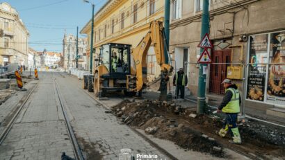 Regenerarea zonei Traian din Timișoara avansează. Aproape un sfert din pavajul din piatră naturală a fost montat