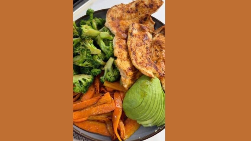 Pollo a la Plancha: rețetă de pui marinat cu citrice și salsa de grapefruit