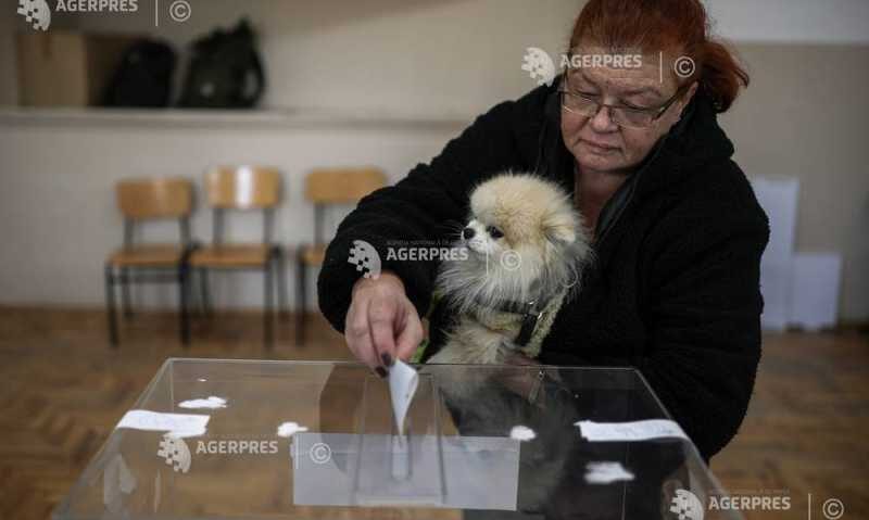 Bulgarii votează la alegerile prezidențiale pe fondul temerilor legate de securitate și al diviziunilor privind războiul din #Ucraina
