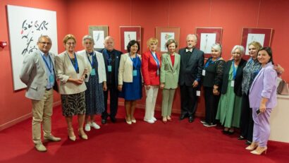 Comunități în jurul seniorilor: prevenția, îngrijirea, colaborarea și implicarea activă, în centrul ediției aniversare a conferinței Bune Practici pentru o Bătrânețe Frumoasă