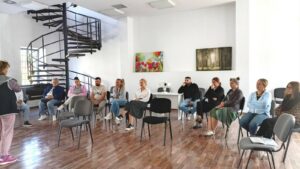 Barometrul BUNETI la Dalboşeţ: educația adulților și serviciile pentru vârstnici, printre nevoile comunităților rurale din 7 judeţe