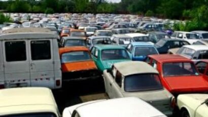37 de mașini, scoase la licitație de Primăria Arad. Prețurile pornesc de la 271 de lei