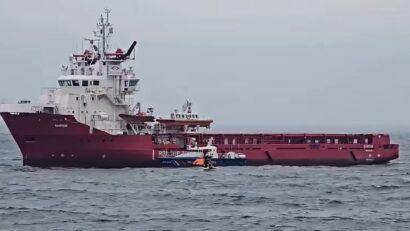 Navă lovită de o dronă în Marea Neagră, lângă Constanța. Ambarcațiunea s-a răsturnat și riscă să se scufunde