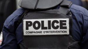 Atac armat în apropiere de Paris. Un mort și patru răniți, printre care o fetiță de 12 ani, aflată în stare gravă