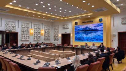 Prevenirea traficului de persoane și a violenței în școli, priorități în Caraș-Severin. Proiectul „Puternic fără violență, liber fără dependență!” continuă