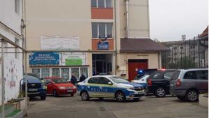 UPDATE: Atac cu cuțitul într-o școală din Bistrița. Elevul de clasa a VII-a ar fi vizat un coleg de altă religie. DIICOT a preluat ancheta