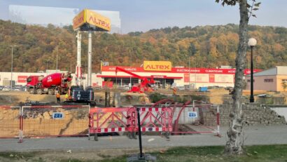 La Reșița a început montarea celei mai complexe pasarele pietonale de pe Bârzava